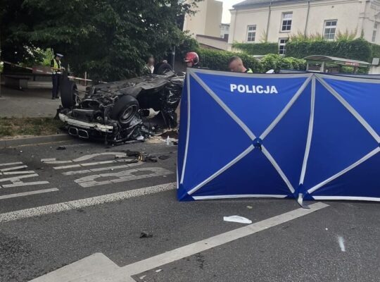 pasażerka BMW