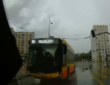 autobus staranował
