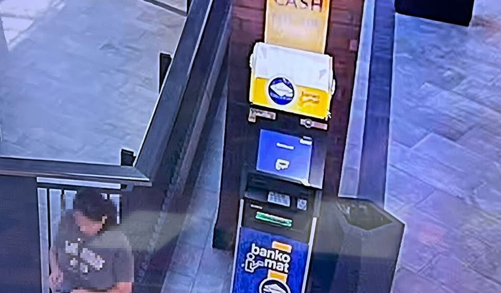pieniądze bankomat