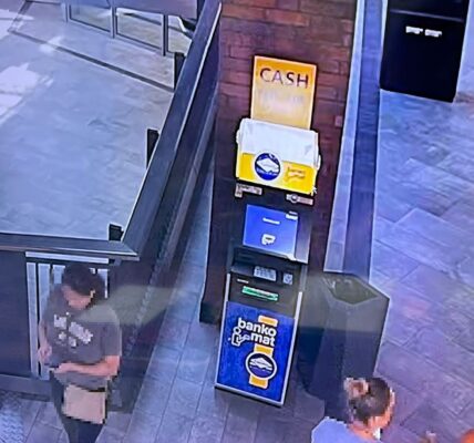 pieniądze bankomat