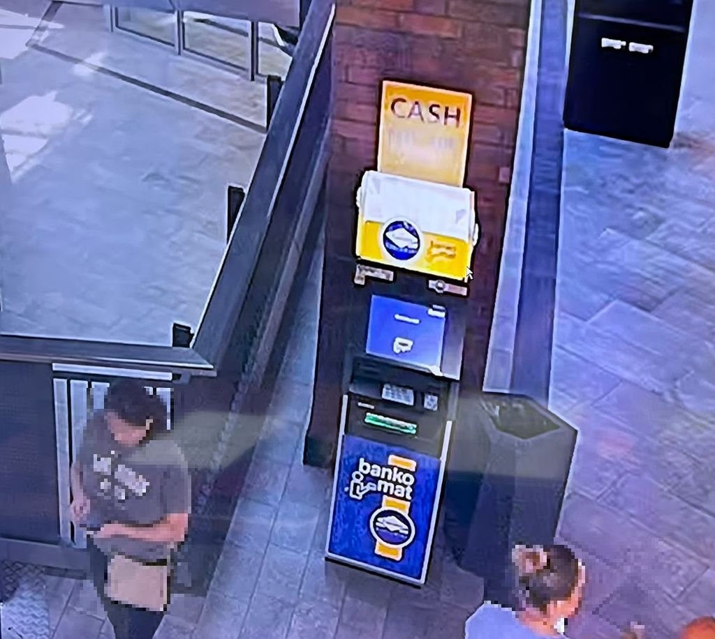 pieniądze bankomat