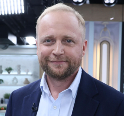piotr adamczyk